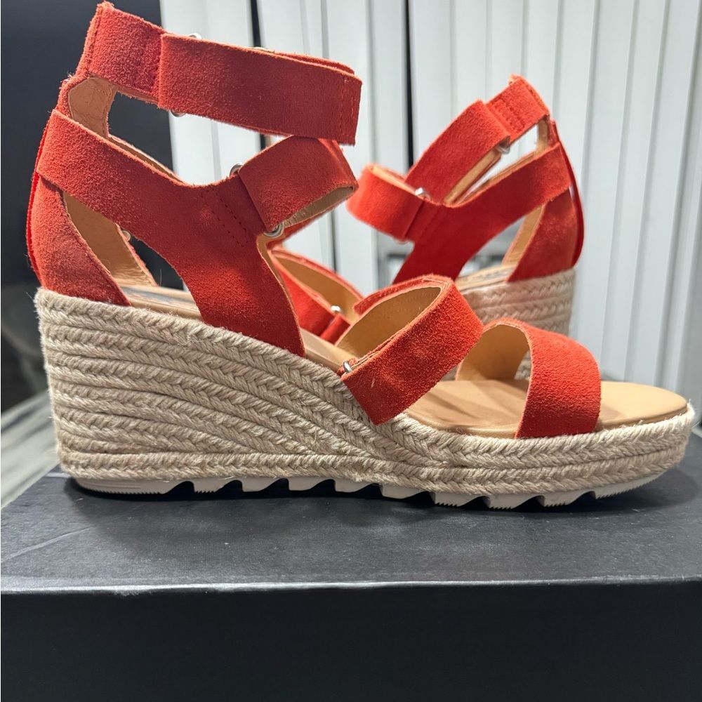 Sorel Women’s Cameron Multi Strap Wedge Sandals in Signal Red Size 10 - Picture 7 of 13